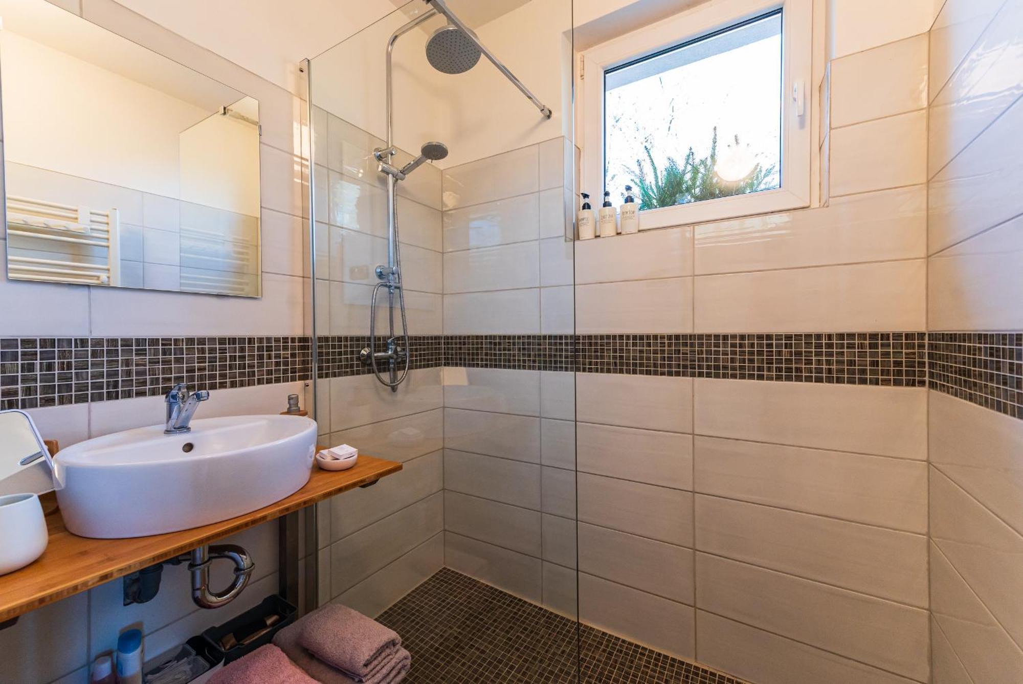 Komarice Ubytovani Na Samote - Apartman U Tesaru מראה חיצוני תמונה